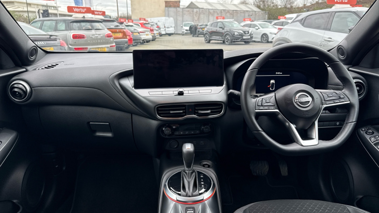 Nissan Juke 1.0 DiG-T N-Connecta 5dr DCT Petrol Hatchback